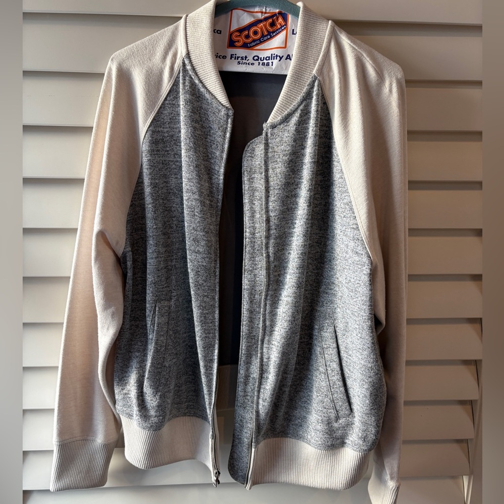 Gap zip up jacket